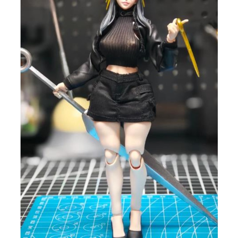 Leatherwork Products - Figurine féminine à l'échelle 1/12, veste