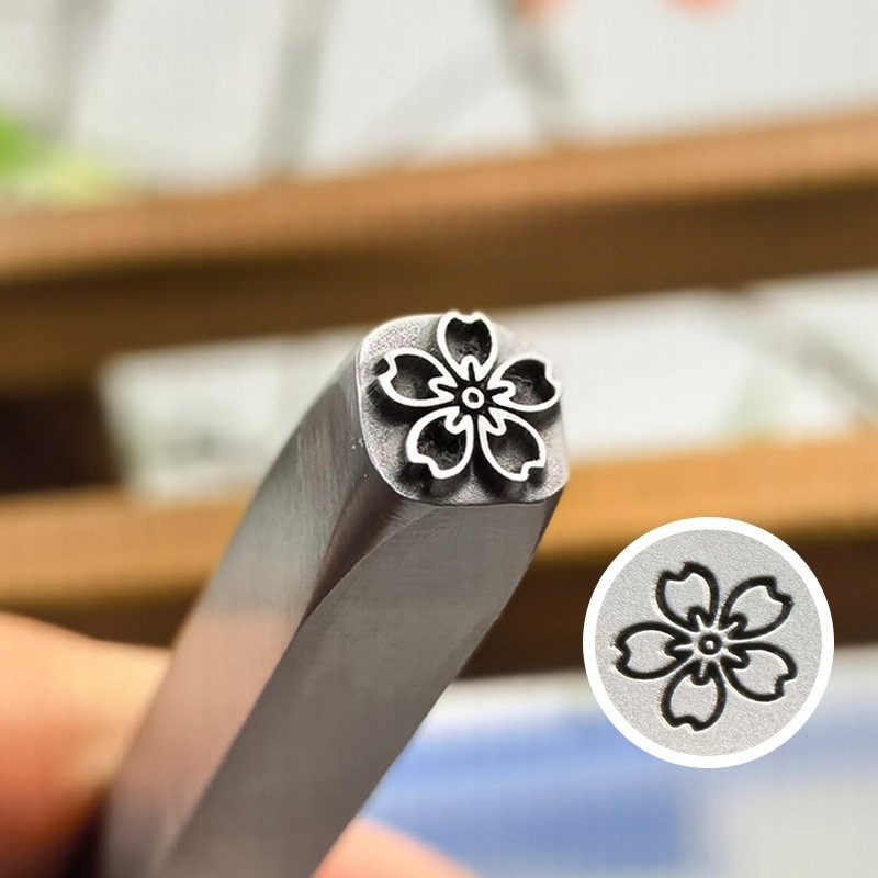 Outil de poinçonnage métalliqu - Leatherwork Punching Tool avis et prix